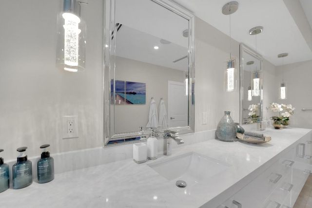 1238 NE 17th Avenue 2, Fort Lauderdale, FL 33304