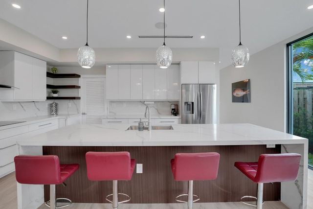 1238 NE 17th Avenue 2, Fort Lauderdale, FL 33304