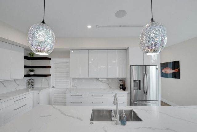 1238 NE 17th Avenue 2, Fort Lauderdale, FL 33304