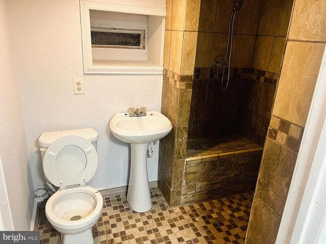 561 E CHELTENHAM AVE, Philadelphia, PA 19120