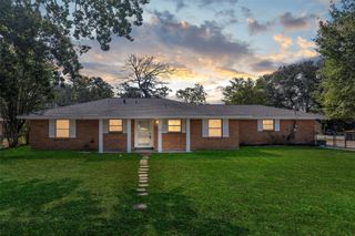 209 Moss Hill Lane, Conroe, TX 77303