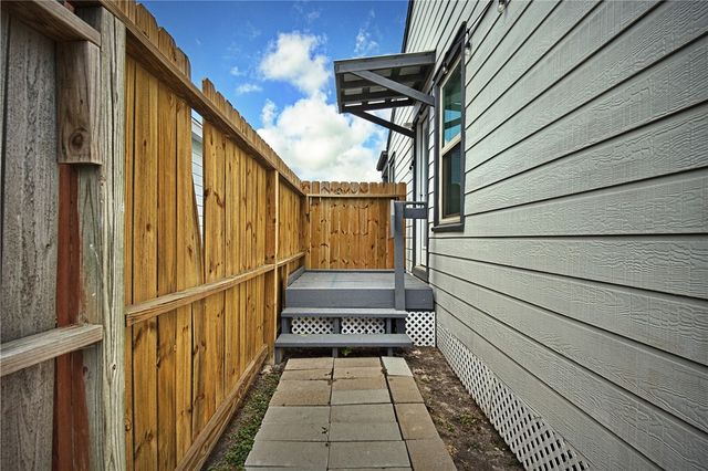 3612 Lawnview St, Corpus Christi, TX 78411