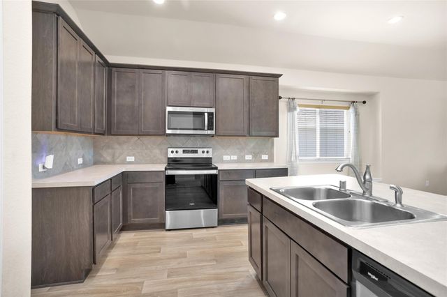 223 Shoreview Drive, Conroe, TX 77303