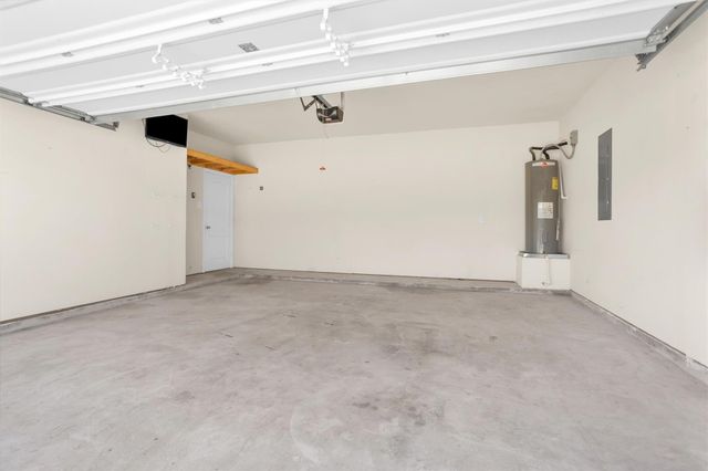 223 Shoreview Drive, Conroe, TX 77303