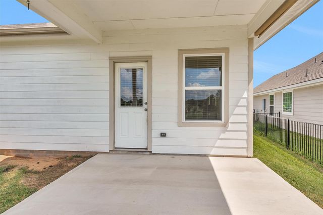 223 Shoreview Drive, Conroe, TX 77303