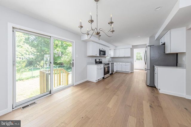 228 LEONA CT, Woodbury, NJ 08096