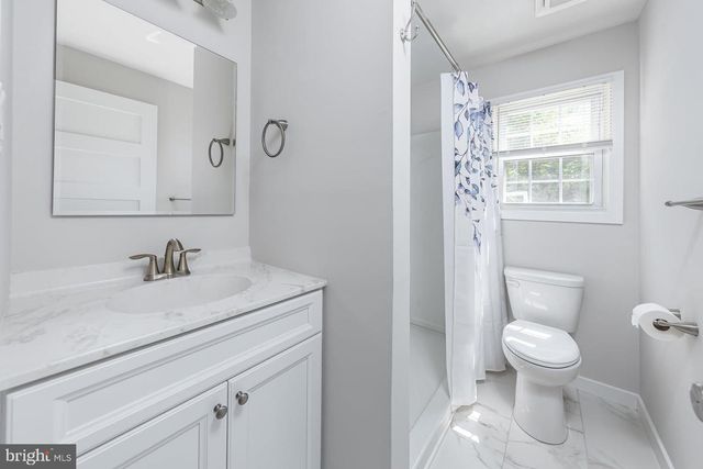 228 LEONA CT, Woodbury, NJ 08096