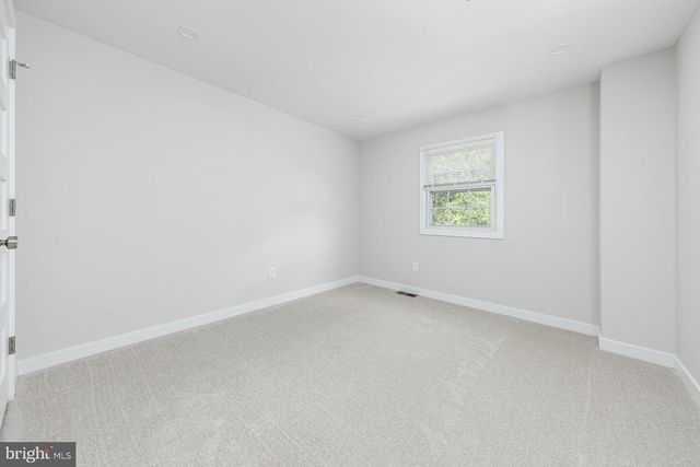 228 LEONA CT, Woodbury, NJ 08096