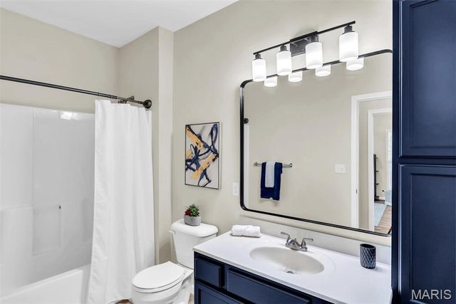 33 Kassebaum Lane 300, St Louis, MO 63129