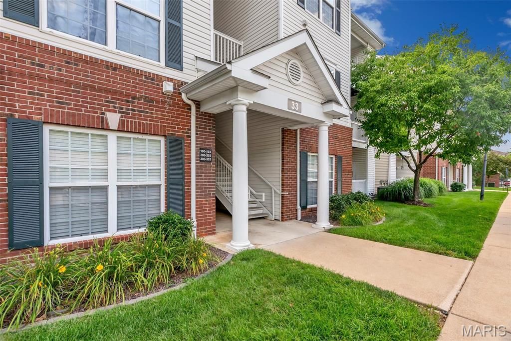 33 Kassebaum Lane 300, St Louis, MO 63129