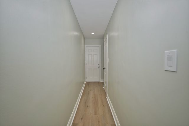 2830 W Summerdale Avenue 2, Chicago, IL 60625