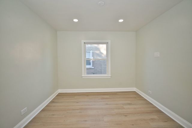2830 W Summerdale Avenue 2, Chicago, IL 60625