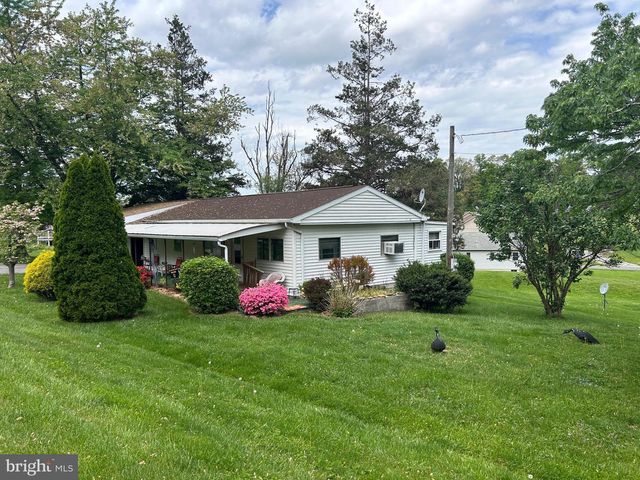 4691 BENTZ RD, Spring Grove, PA 17362