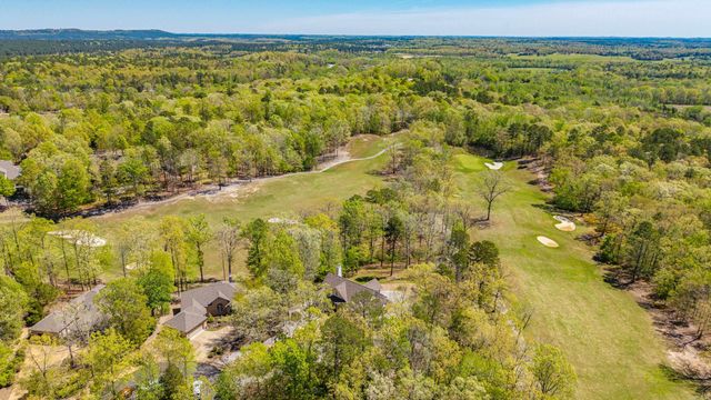 7 Aventura Trace, Hot Springs Village, AR 71909