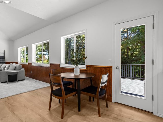 8226 Sw LIZ Pl, Beaverton, OR 97007