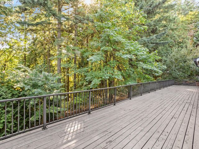 8226 Sw LIZ Pl, Beaverton, OR 97007