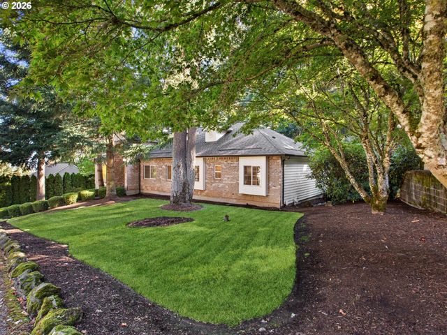 8226 Sw LIZ Pl, Beaverton, OR 97007