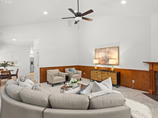 8226 Sw LIZ Pl, Beaverton, OR 97007