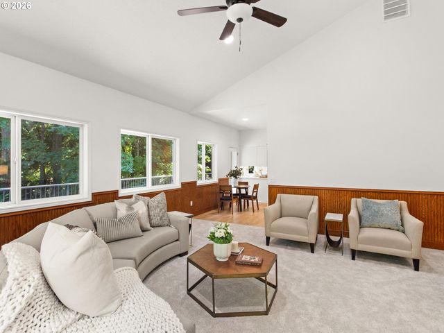8226 Sw LIZ Pl, Beaverton, OR 97007