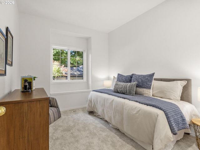 8226 Sw LIZ Pl, Beaverton, OR 97007