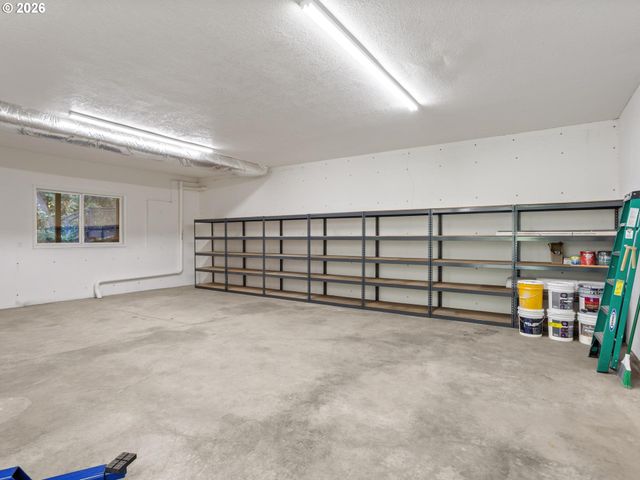 8226 Sw LIZ Pl, Beaverton, OR 97007