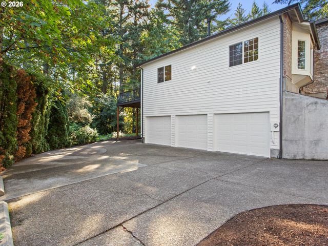 8226 Sw LIZ Pl, Beaverton, OR 97007