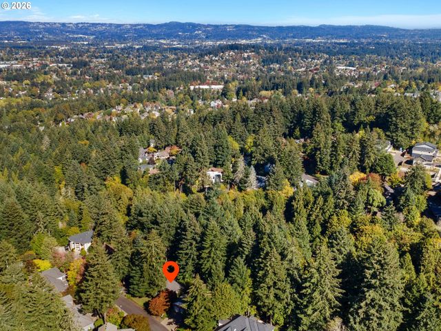 8226 Sw LIZ Pl, Beaverton, OR 97007