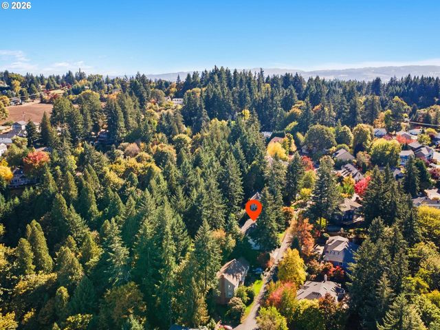8226 Sw LIZ Pl, Beaverton, OR 97007