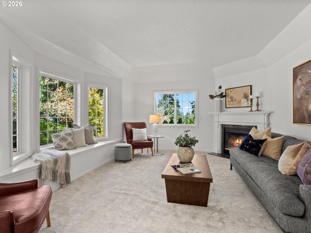 8226 Sw LIZ Pl, Beaverton, OR 97007