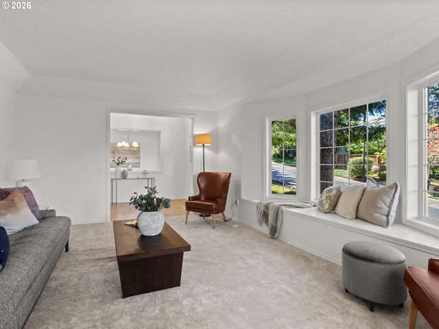 8226 Sw LIZ Pl, Beaverton, OR 97007
