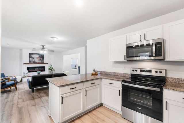 324 Post Oak Drive, Cedar Falls, IA 50613