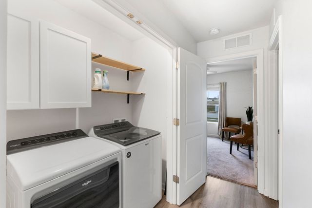 324 Post Oak Drive, Cedar Falls, IA 50613