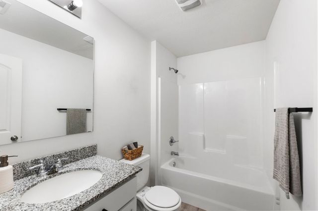 324 Post Oak Drive, Cedar Falls, IA 50613