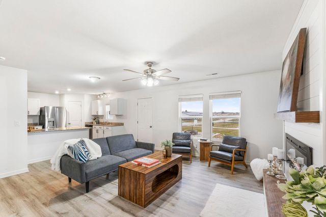 324 Post Oak Drive, Cedar Falls, IA 50613