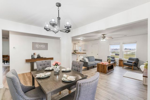 324 Post Oak Drive, Cedar Falls, IA 50613