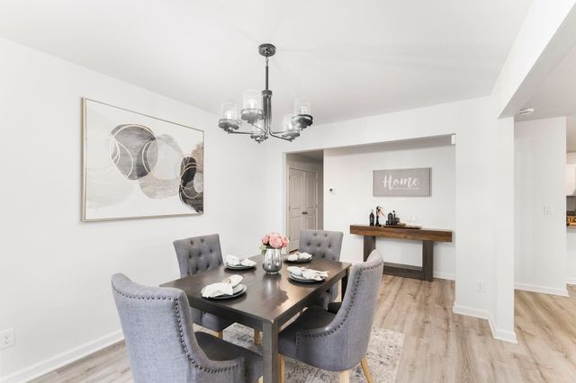 324 Post Oak Drive, Cedar Falls, IA 50613