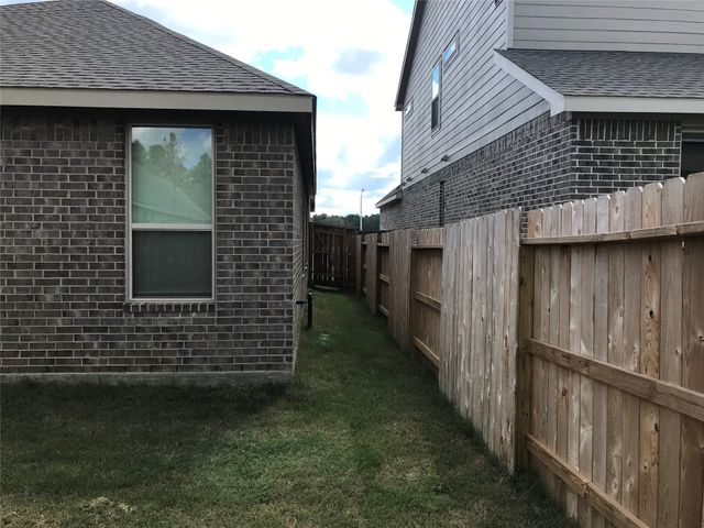 28813 Bobcat Run Drive, New Caney, TX 77357
