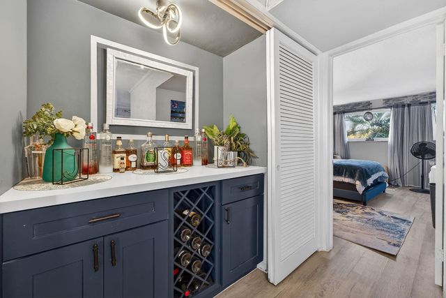 535 Hendricks Isle 208, Fort Lauderdale, FL 33301