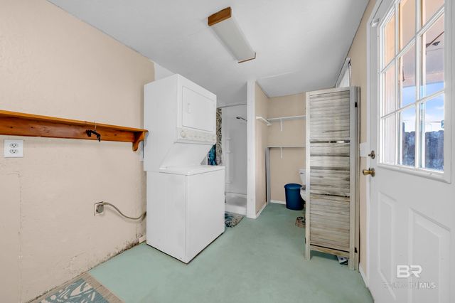 182 Defuniak Loop, Lillian, AL 36549