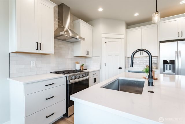 4760 S Golf Course Drive, Blaine, WA 98230