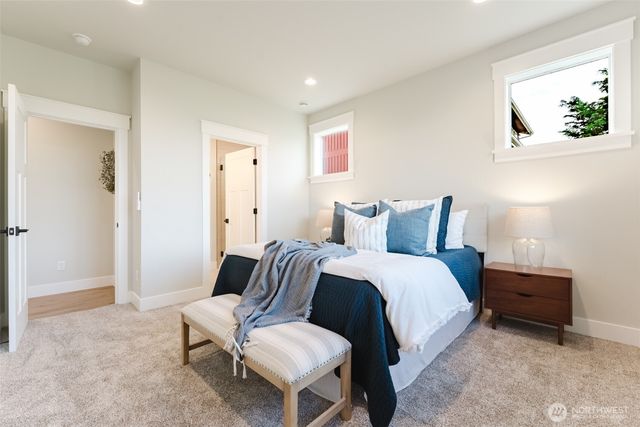 4760 S Golf Course Drive, Blaine, WA 98230