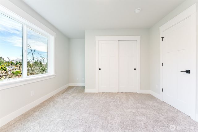 4760 S Golf Course Drive, Blaine, WA 98230