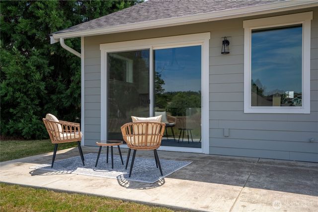 4760 S Golf Course Drive, Blaine, WA 98230
