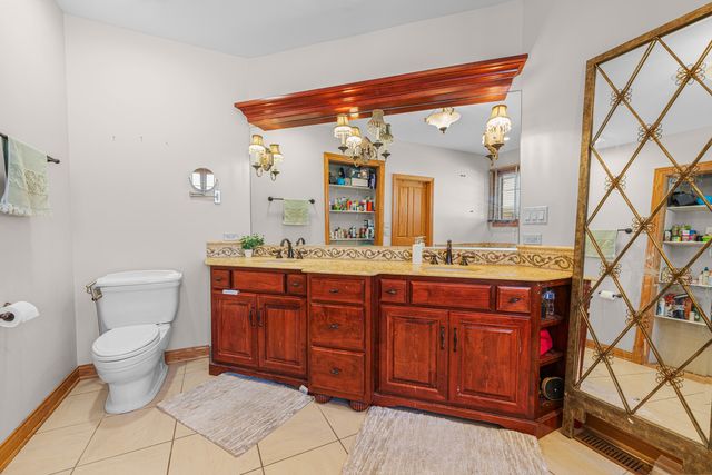 208 Sawgrass Drive, Palos Heights, IL 60463