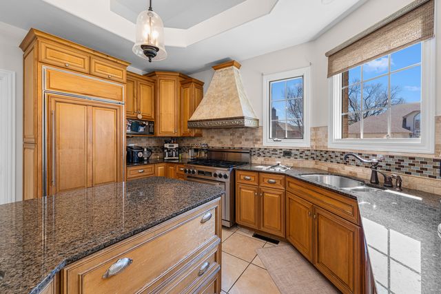 208 Sawgrass Drive, Palos Heights, IL 60463