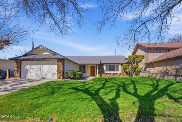 1017 E Avenue J5, Lancaster, CA 93535