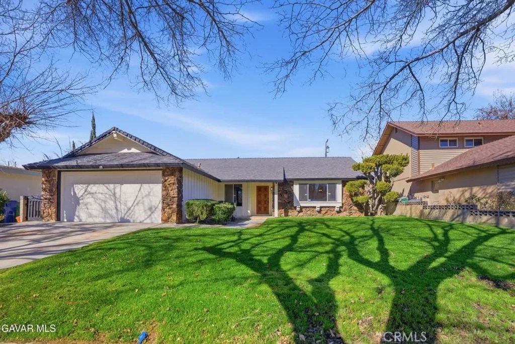 1017 E Avenue J5, Lancaster, CA 93535