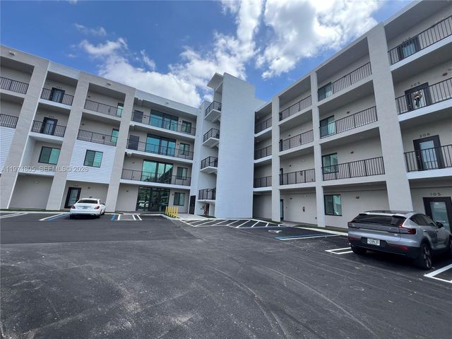 8001 NW 41st St 406, Doral, FL 33168