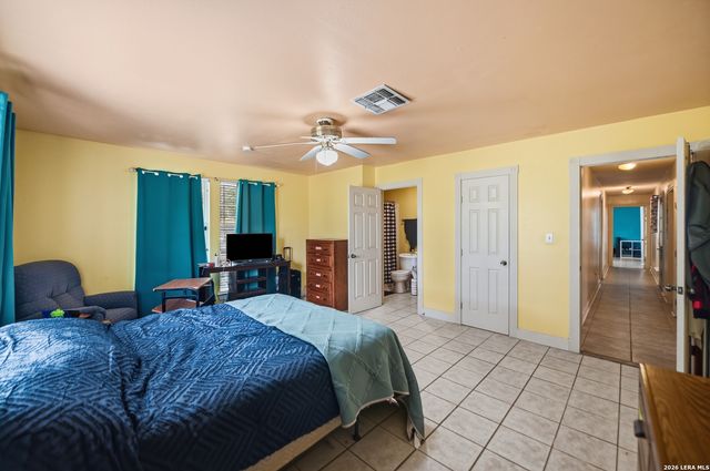 1027 Bluebonnet, Adkins, TX 78101