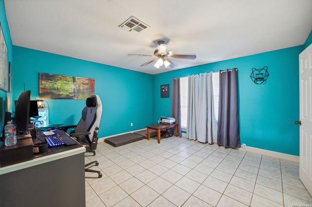 1027 Bluebonnet, Adkins, TX 78101